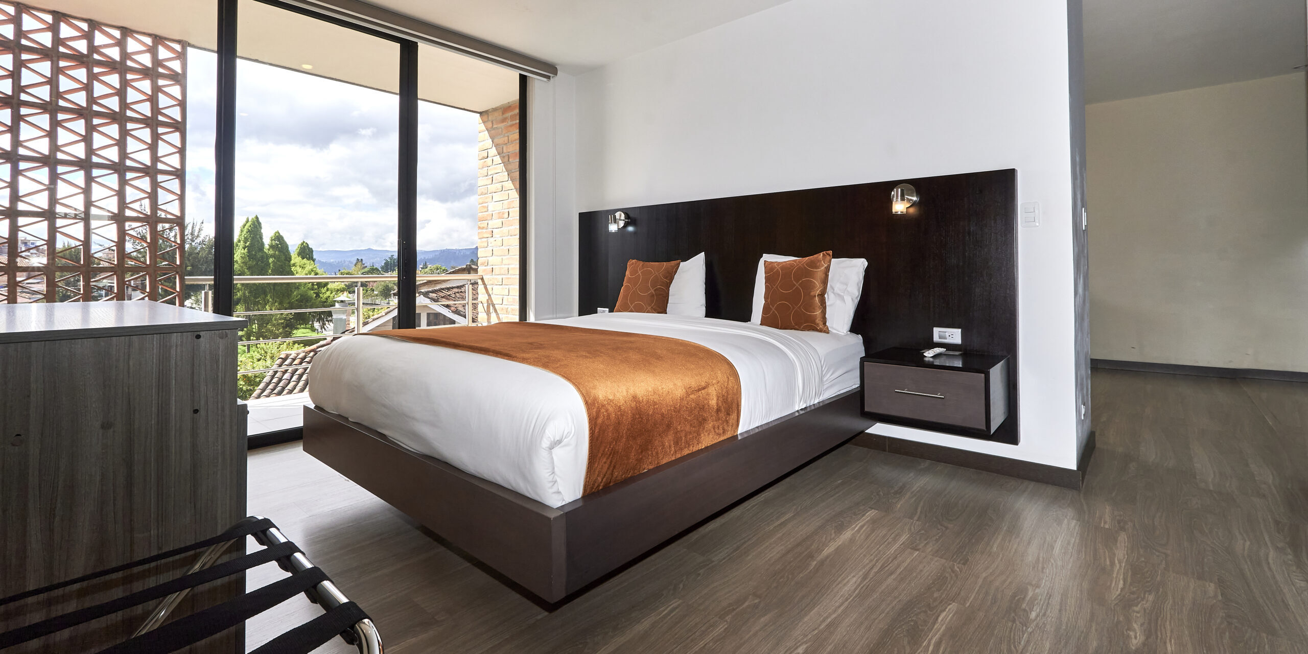 Balcón con vista espectacular a Cuenca Suite perfecta para disfrutar una velada romántica