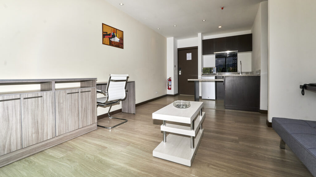 Habitación con televisión smart y wifi rápido