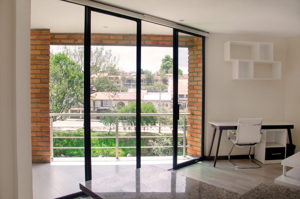 Suite con cama king size y luz tenue