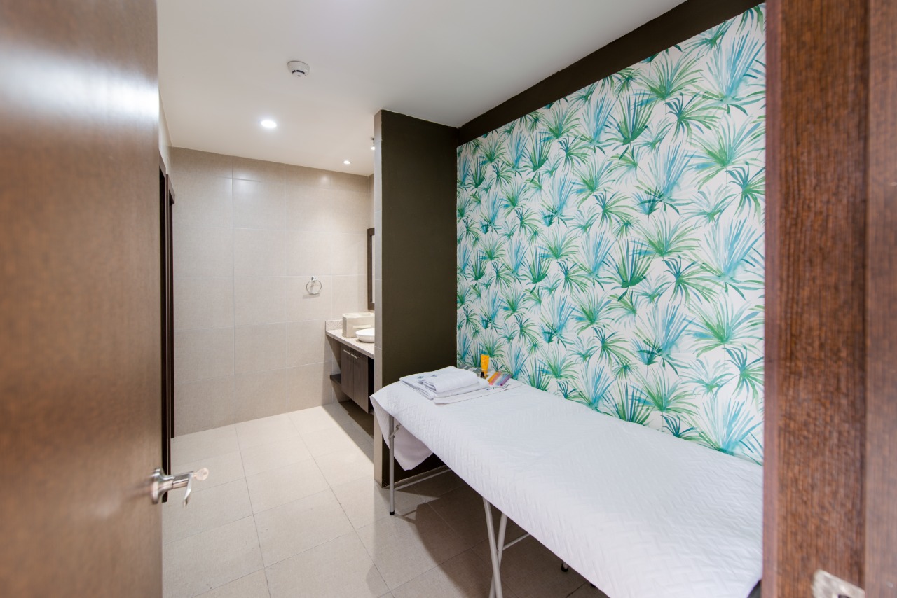 Detalle de bienvenida en habitación deluxe